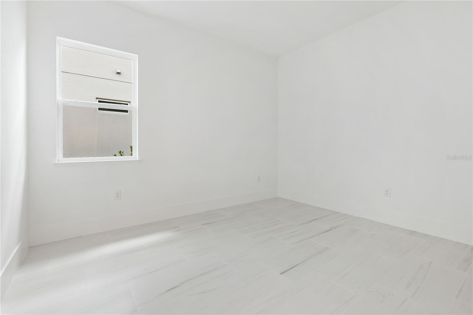 Image 11 of 26 For 1406 Pinecliff Drive