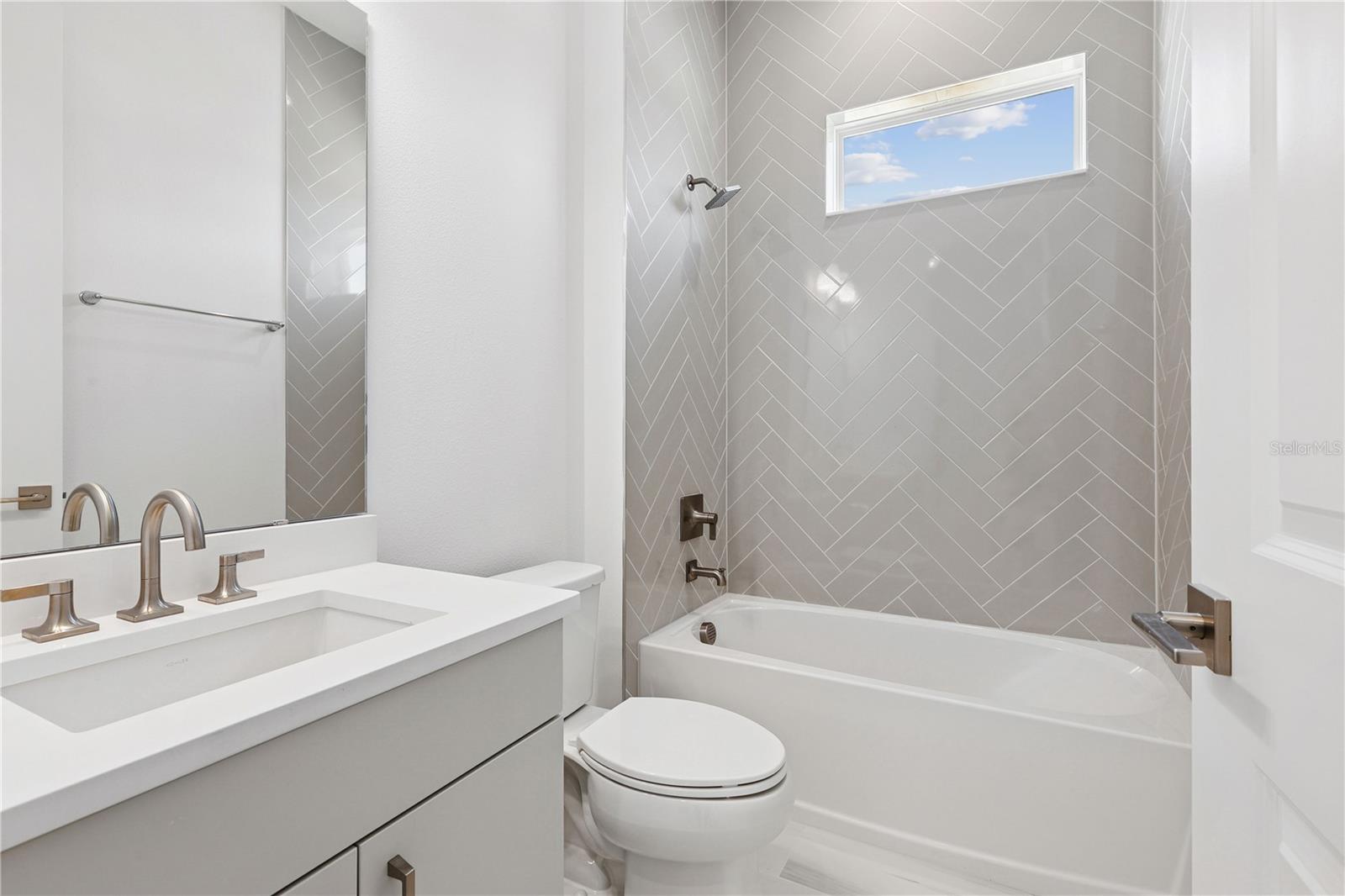 Image 12 of 26 For 1406 Pinecliff Drive