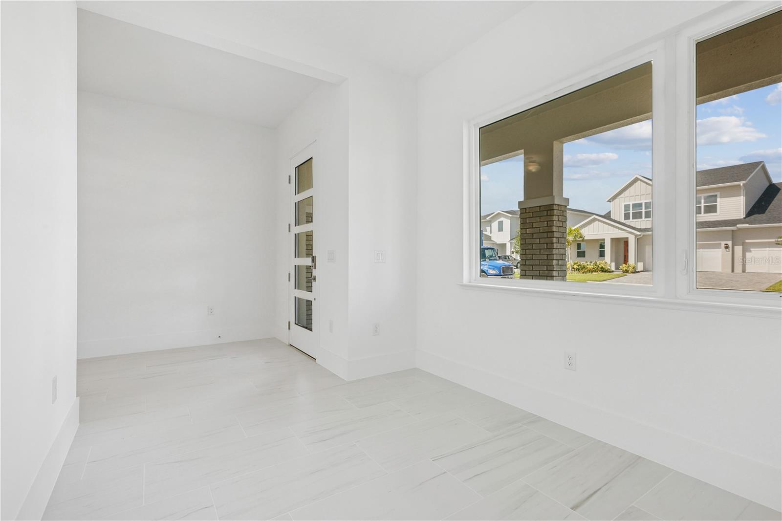 Image 3 of 26 For 1406 Pinecliff Drive