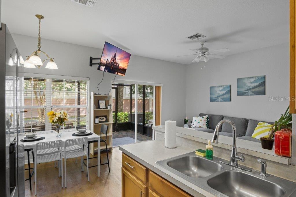 Image 7 of 35 For 2426 Caravelle Circle
