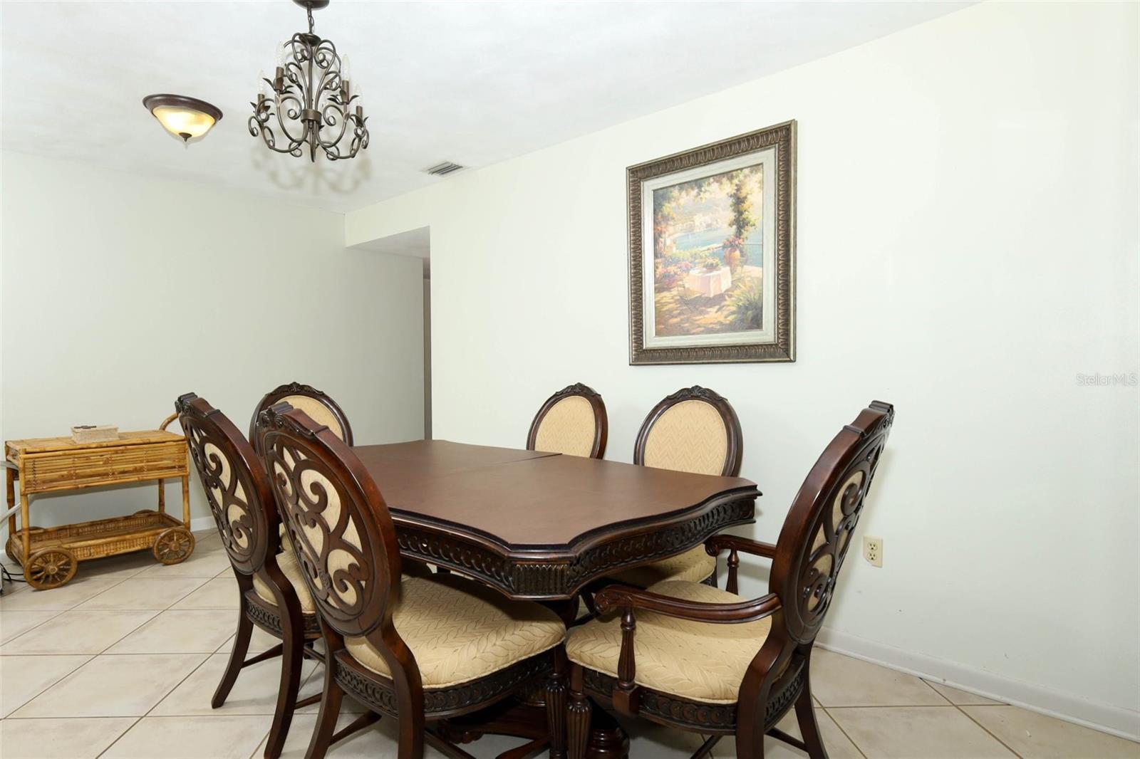 Image 13 of 48 For 670 Palm Drive