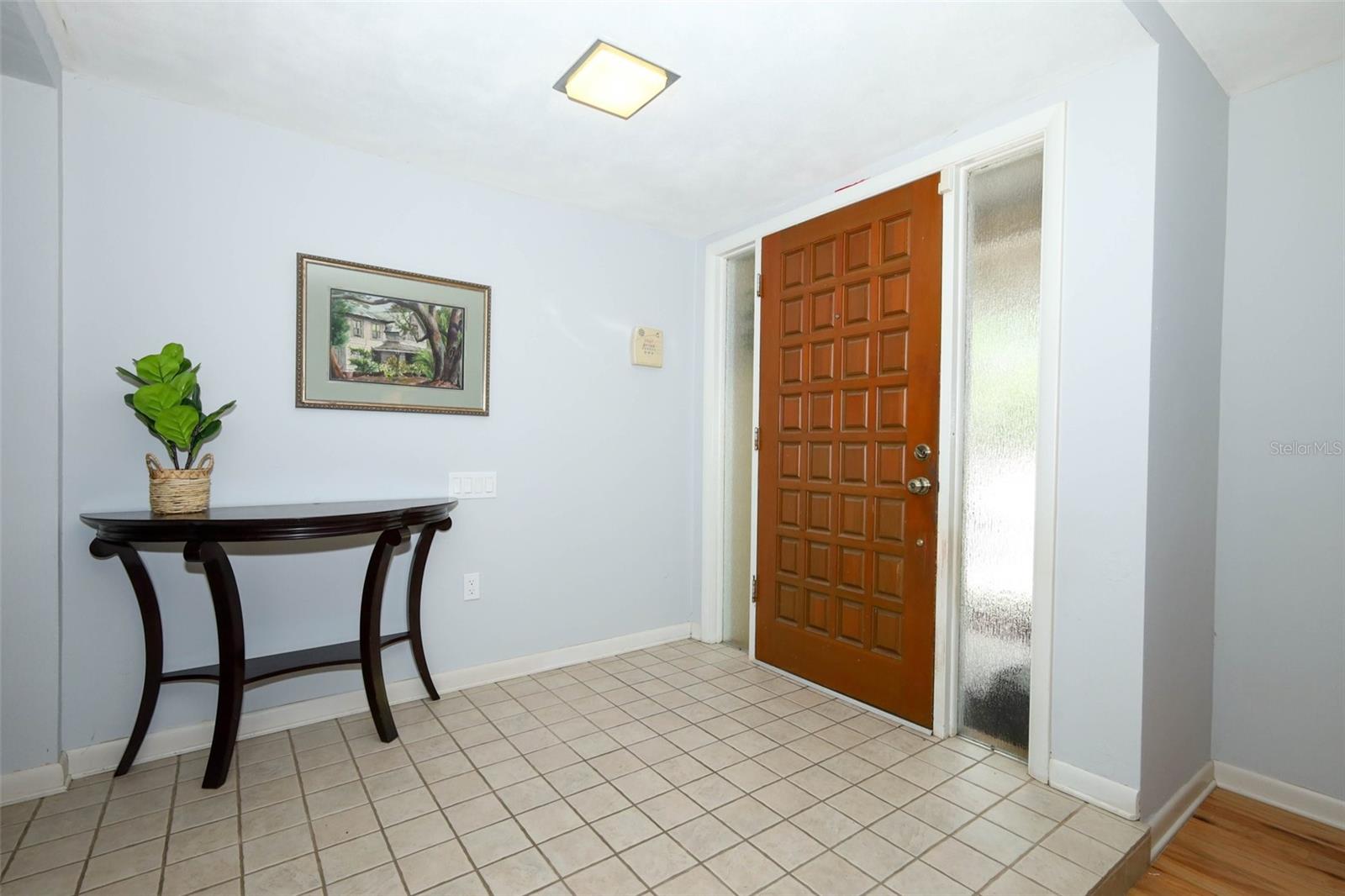 Image 4 of 48 For 670 Palm Drive