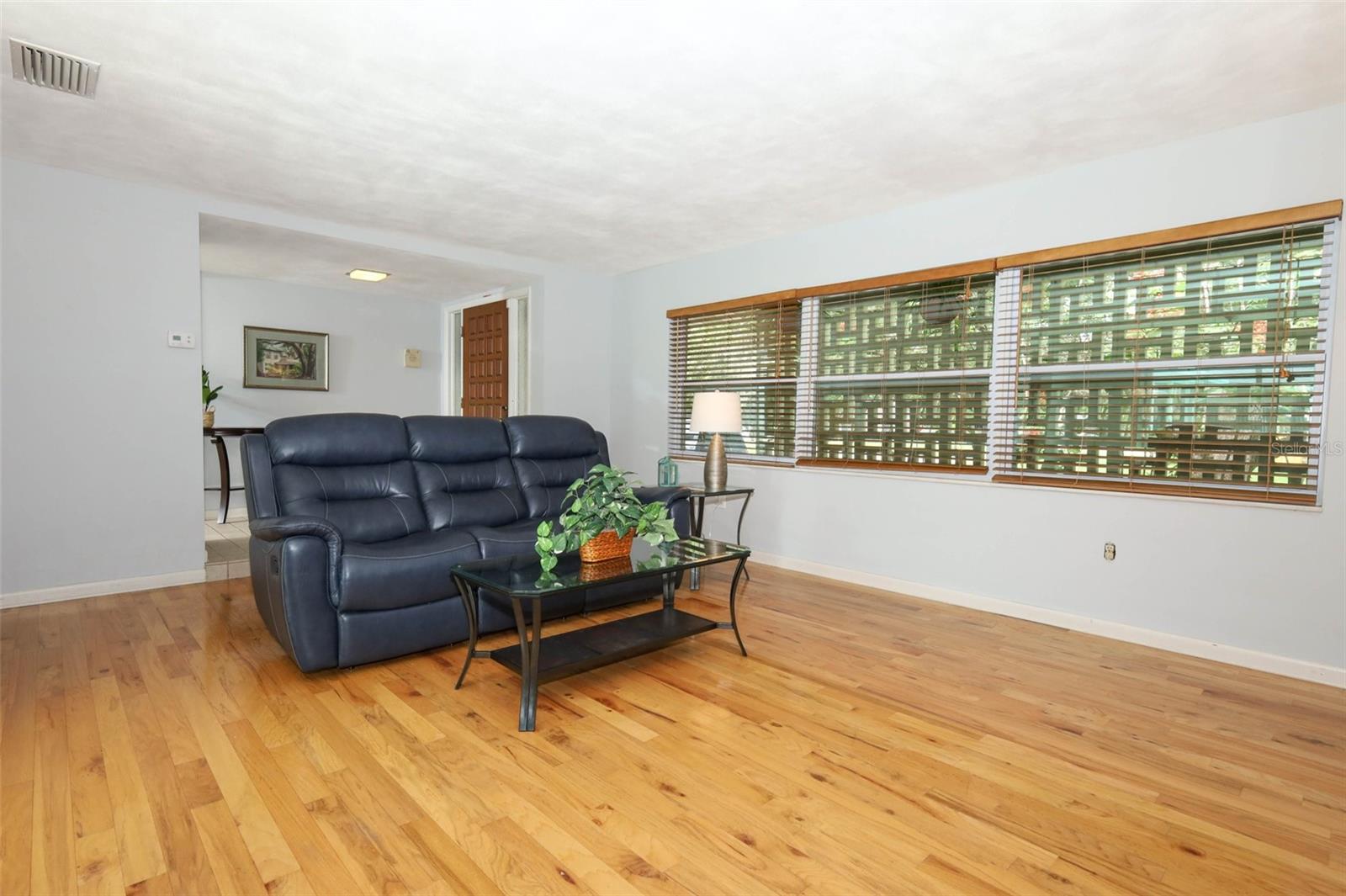 Image 6 of 48 For 670 Palm Drive