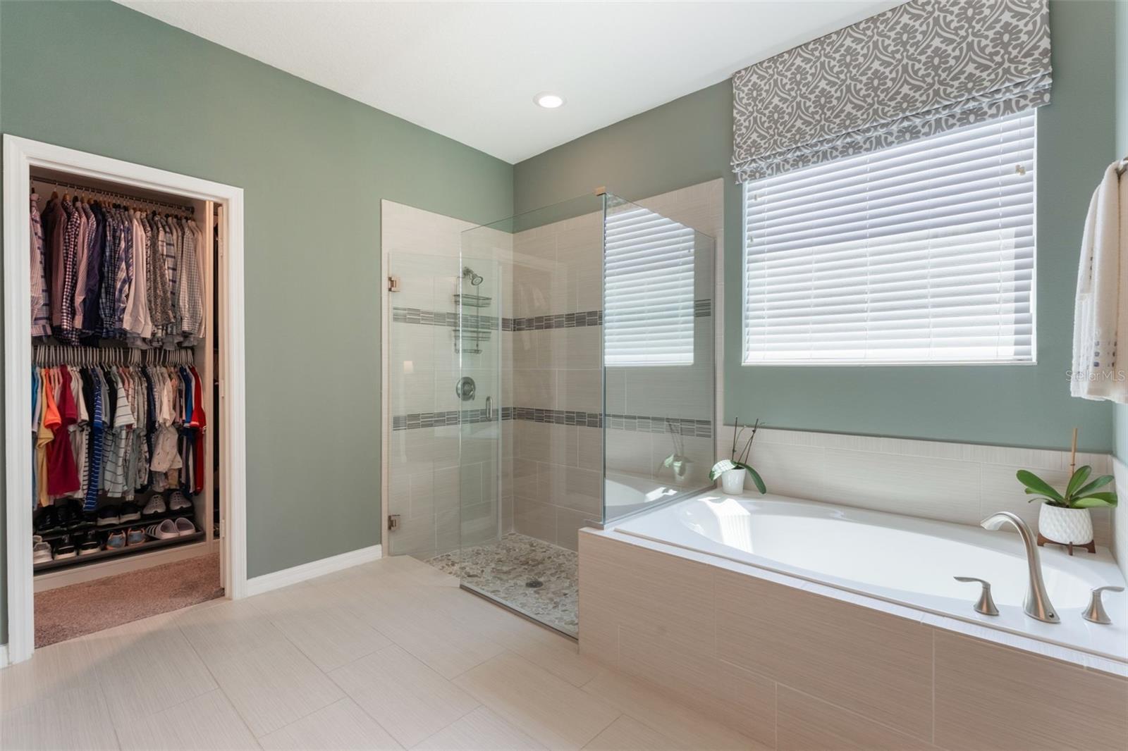 Image 17 of 53 For 3948 Parkhouse Drive