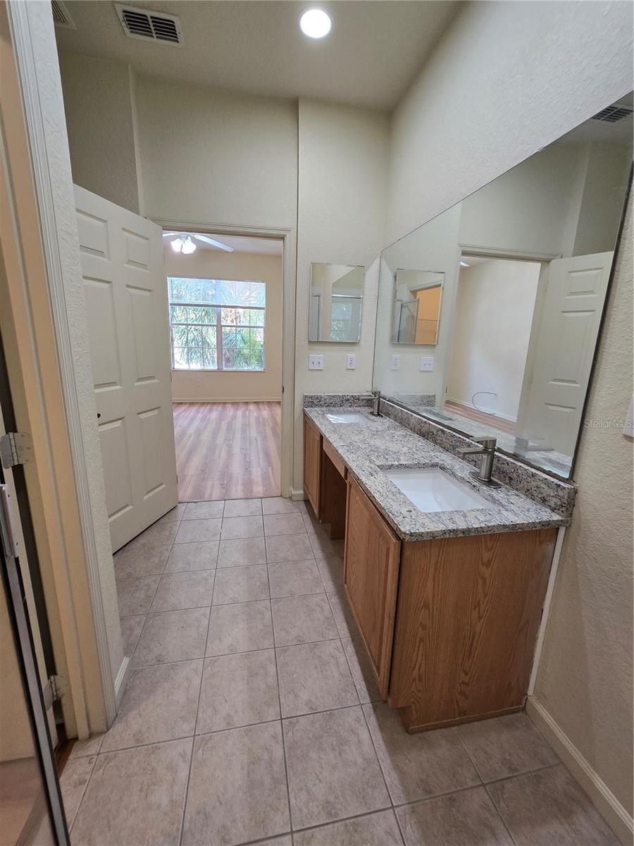 Image 18 of 36 For 3001 Laurel Run Lane 203