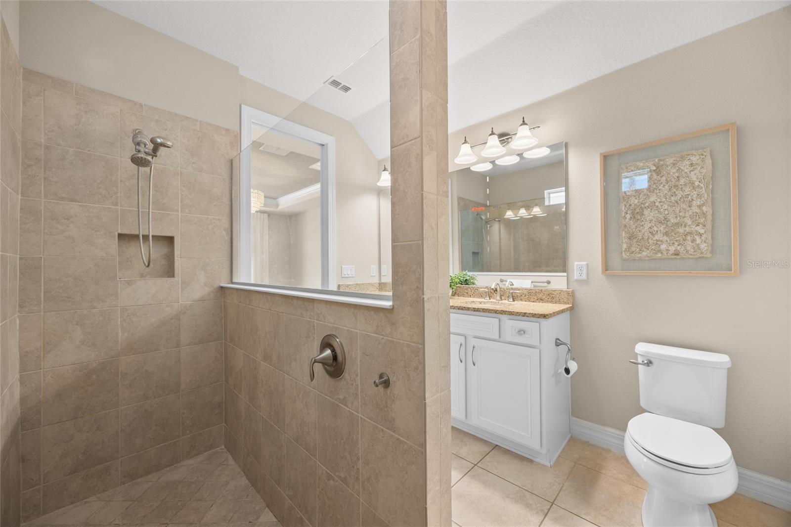 Image 30 of 73 For 2880 Lake Pointe Drive