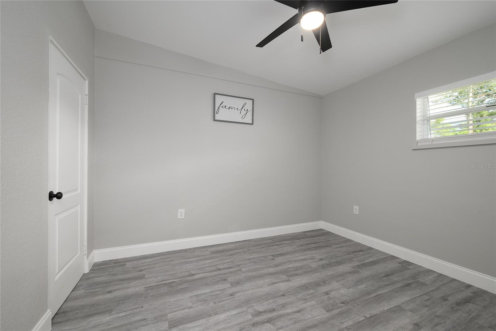 Image 10 of 31 For 2410 11th Street