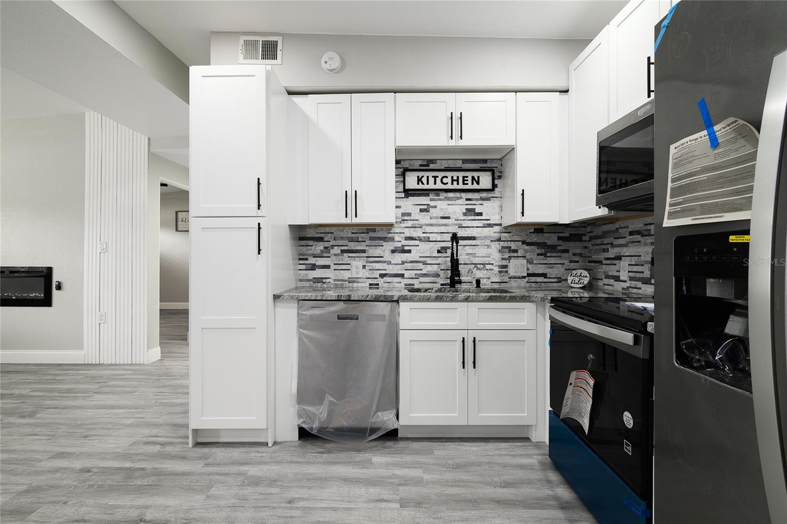 Image 6 of 31 For 2410 11th Street