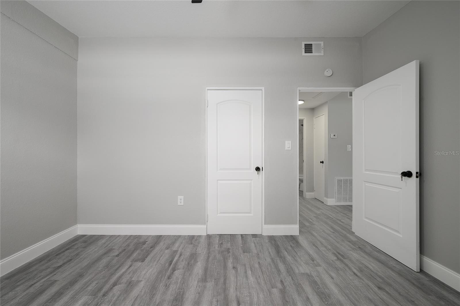 Image 9 of 31 For 2410 11th Street