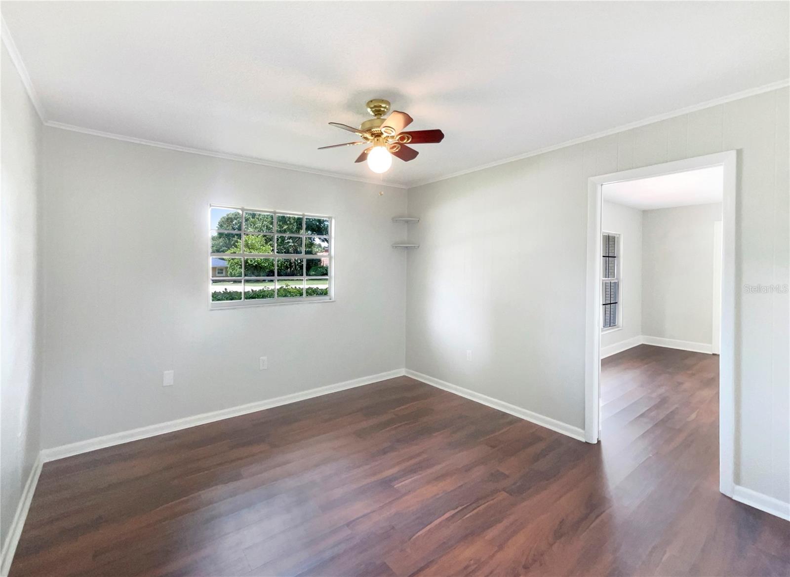 Image 15 of 23 For 1215 Merlyn Street
