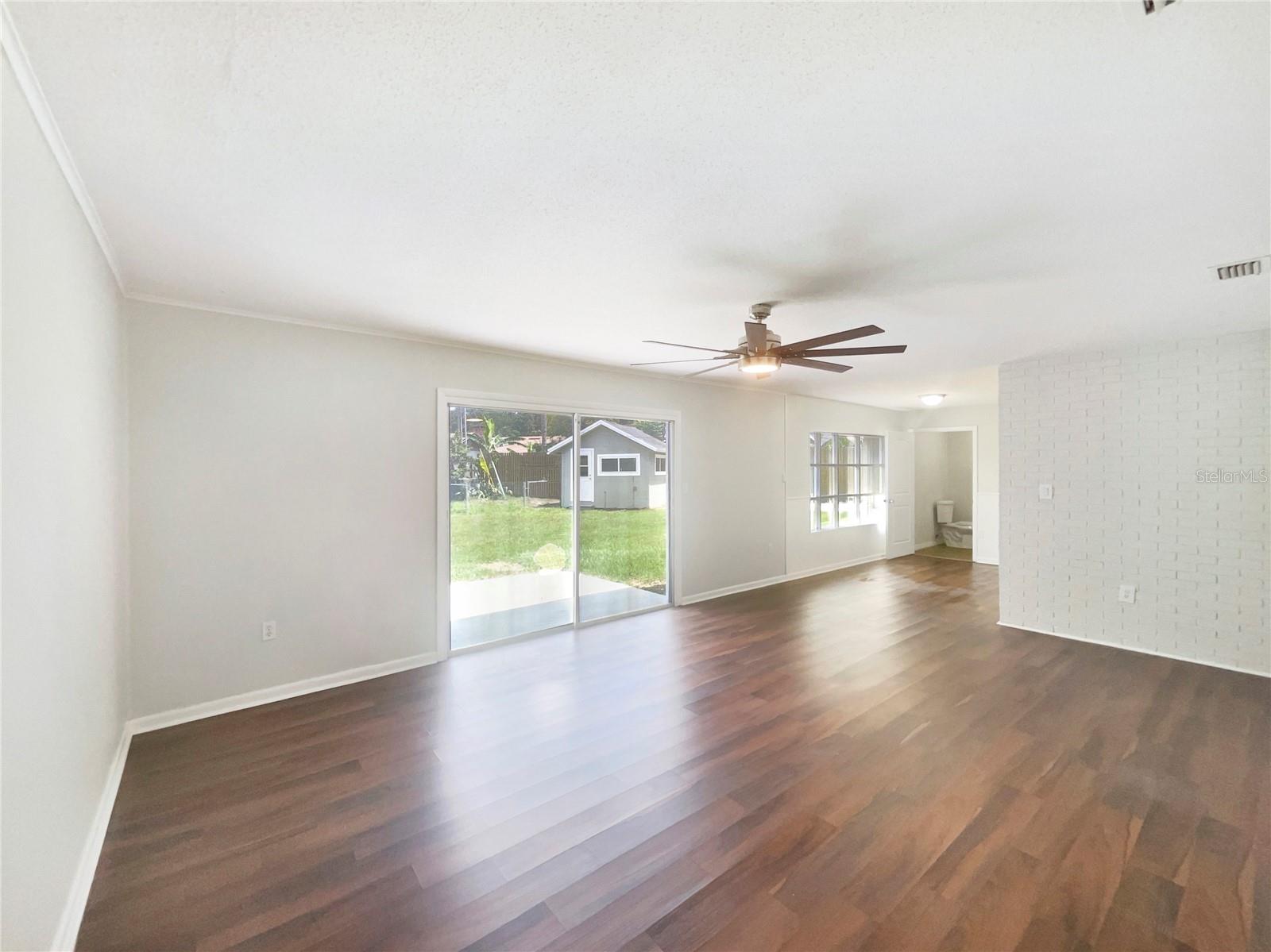 Image 5 of 23 For 1215 Merlyn Street