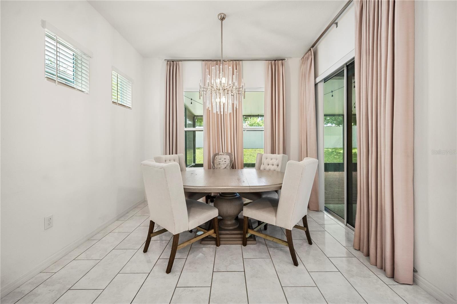 Image 15 of 63 For 9567 Meadow Hunt Way