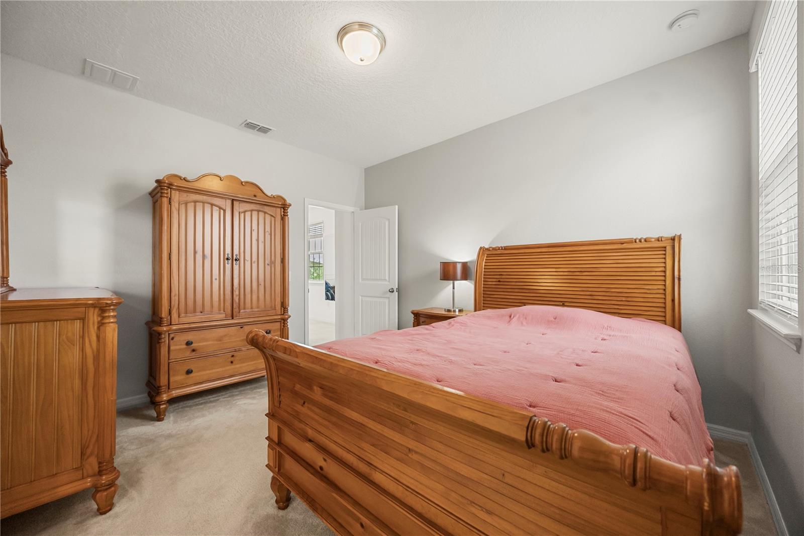 Image 36 of 63 For 9567 Meadow Hunt Way