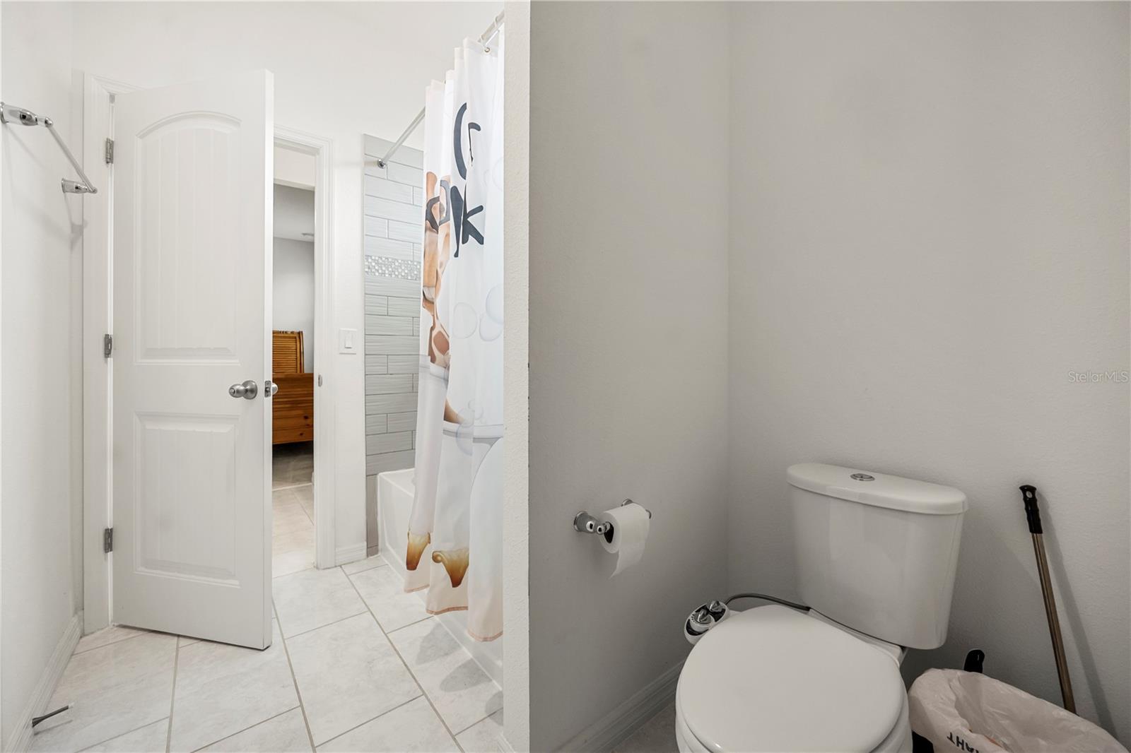 Image 38 of 63 For 9567 Meadow Hunt Way