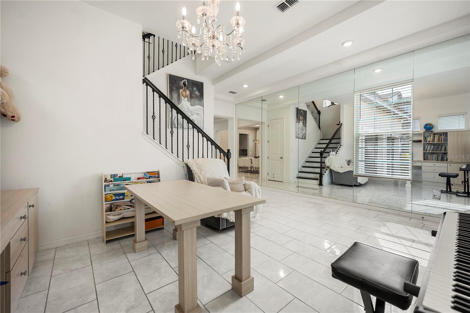 Image 6 of 63 For 9567 Meadow Hunt Way