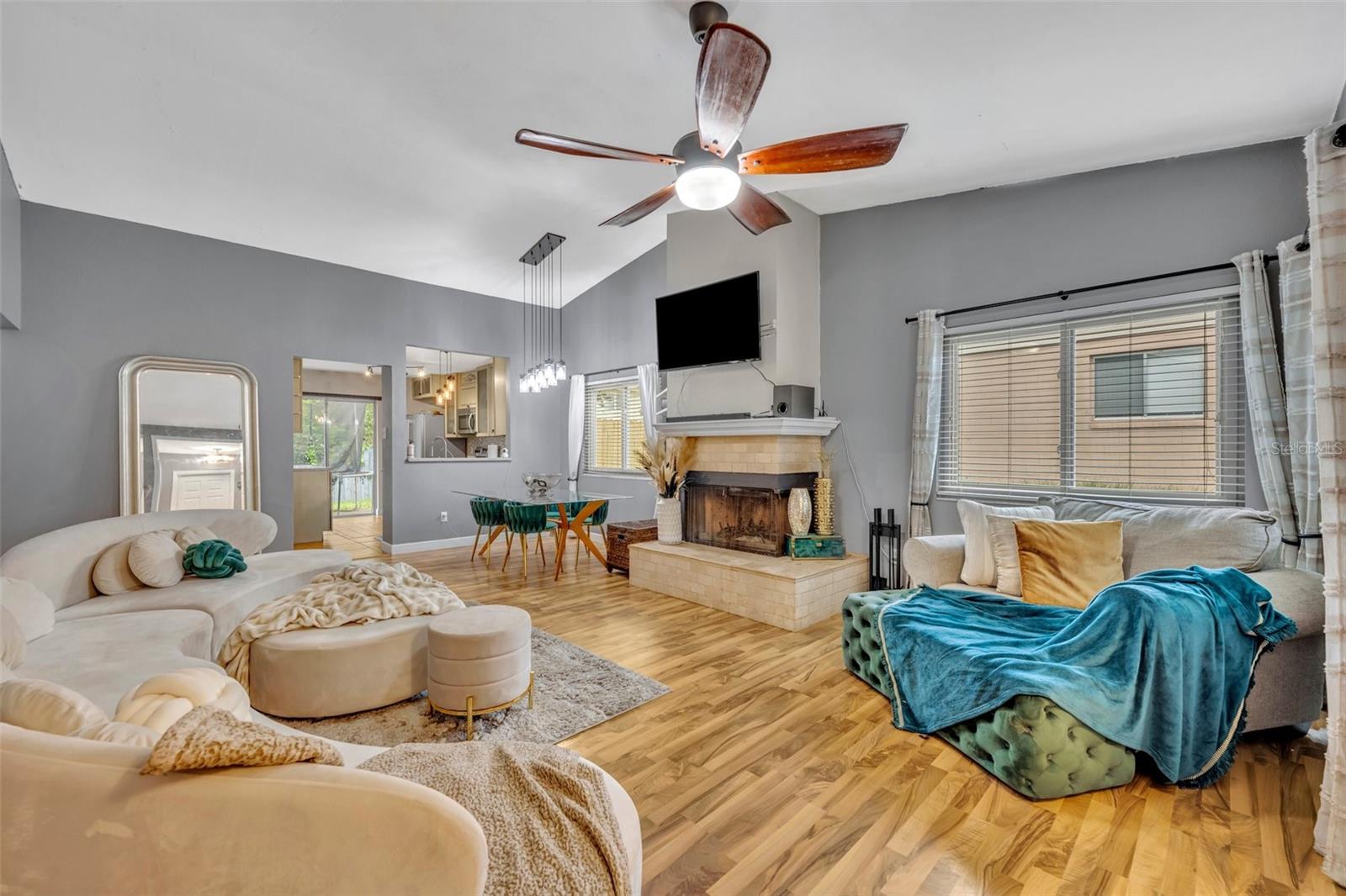 Image 4 of 23 For 7252 Harbor Heights Circle