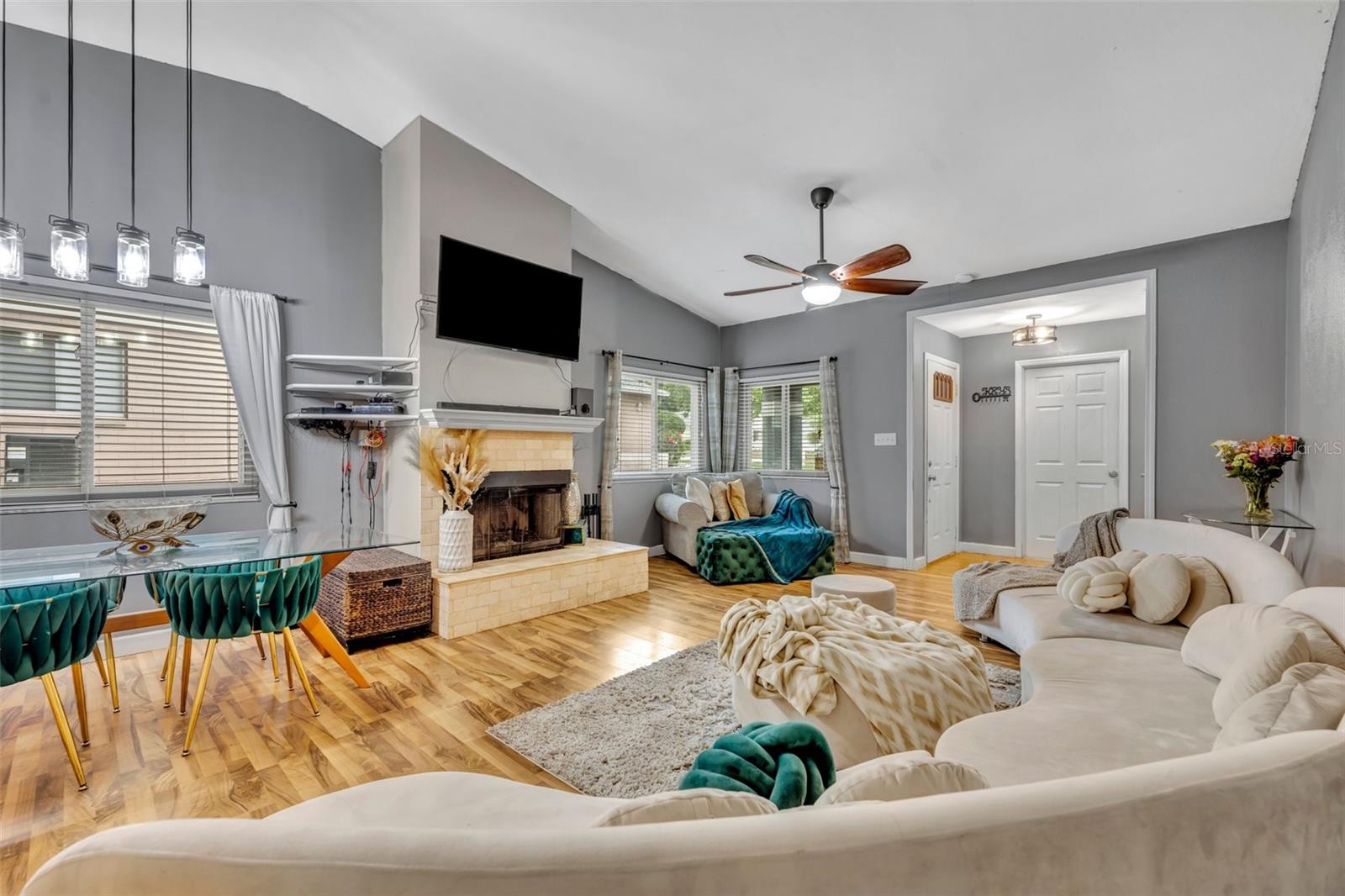 Image 6 of 23 For 7252 Harbor Heights Circle