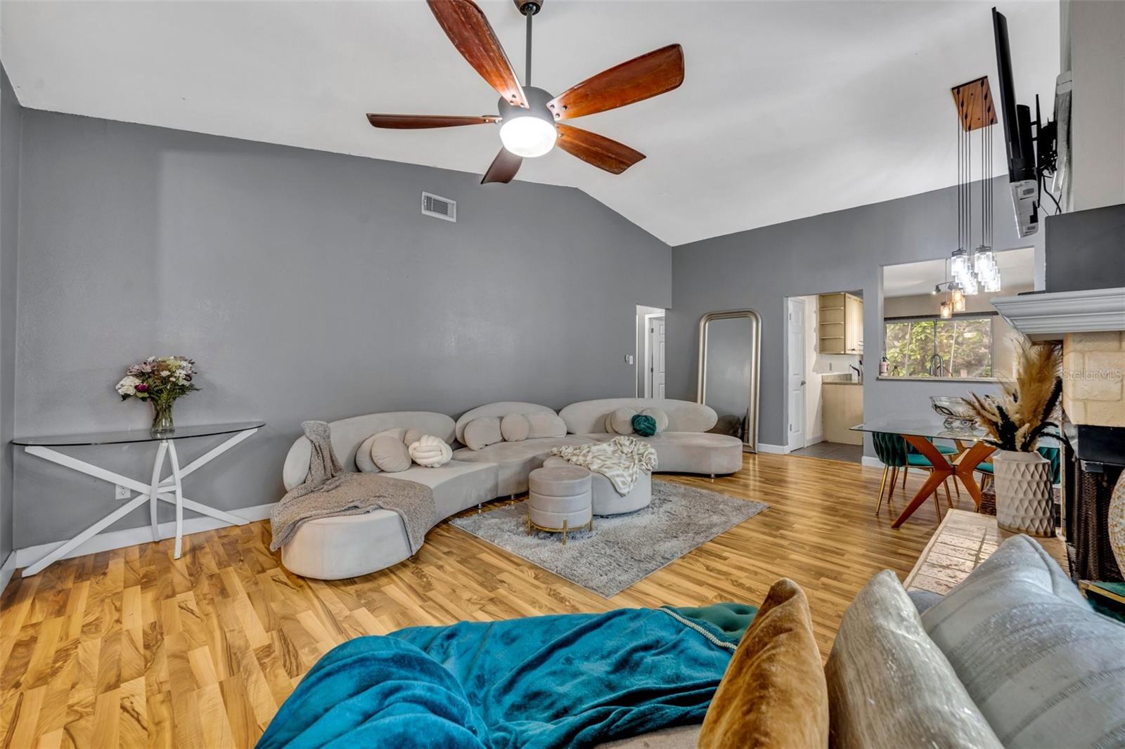 Image 7 of 23 For 7252 Harbor Heights Circle