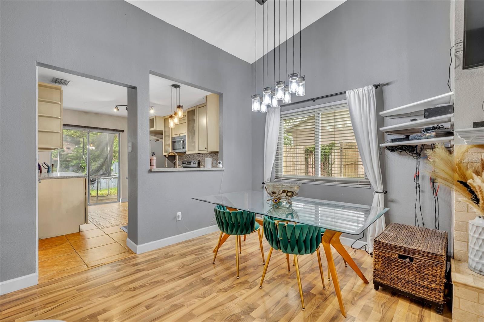 Image 8 of 23 For 7252 Harbor Heights Circle