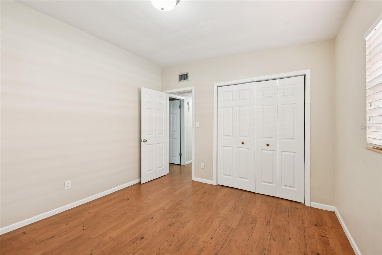 Image 12 of 26 For 1417 Harding Street