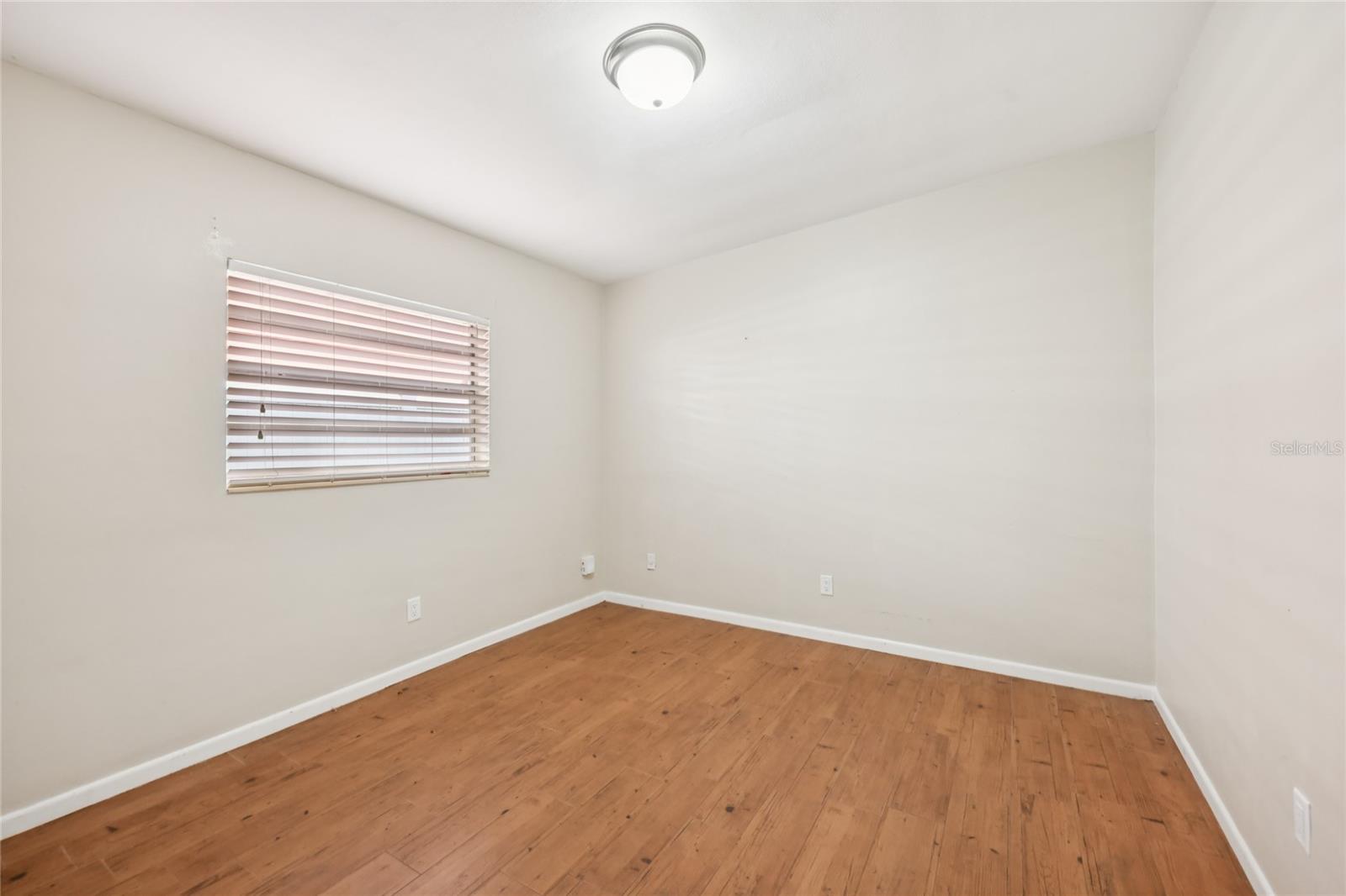 Image 13 of 26 For 1417 Harding Street