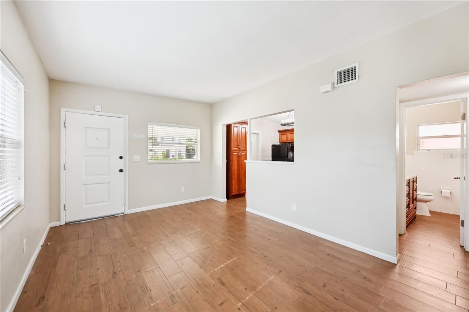 Image 4 of 26 For 1417 Harding Street