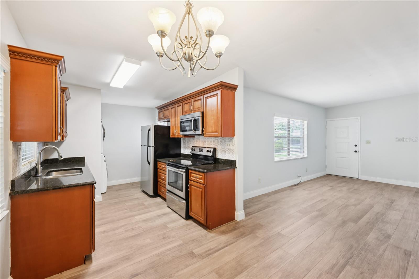 Image 11 of 23 For 1419 Harding Street