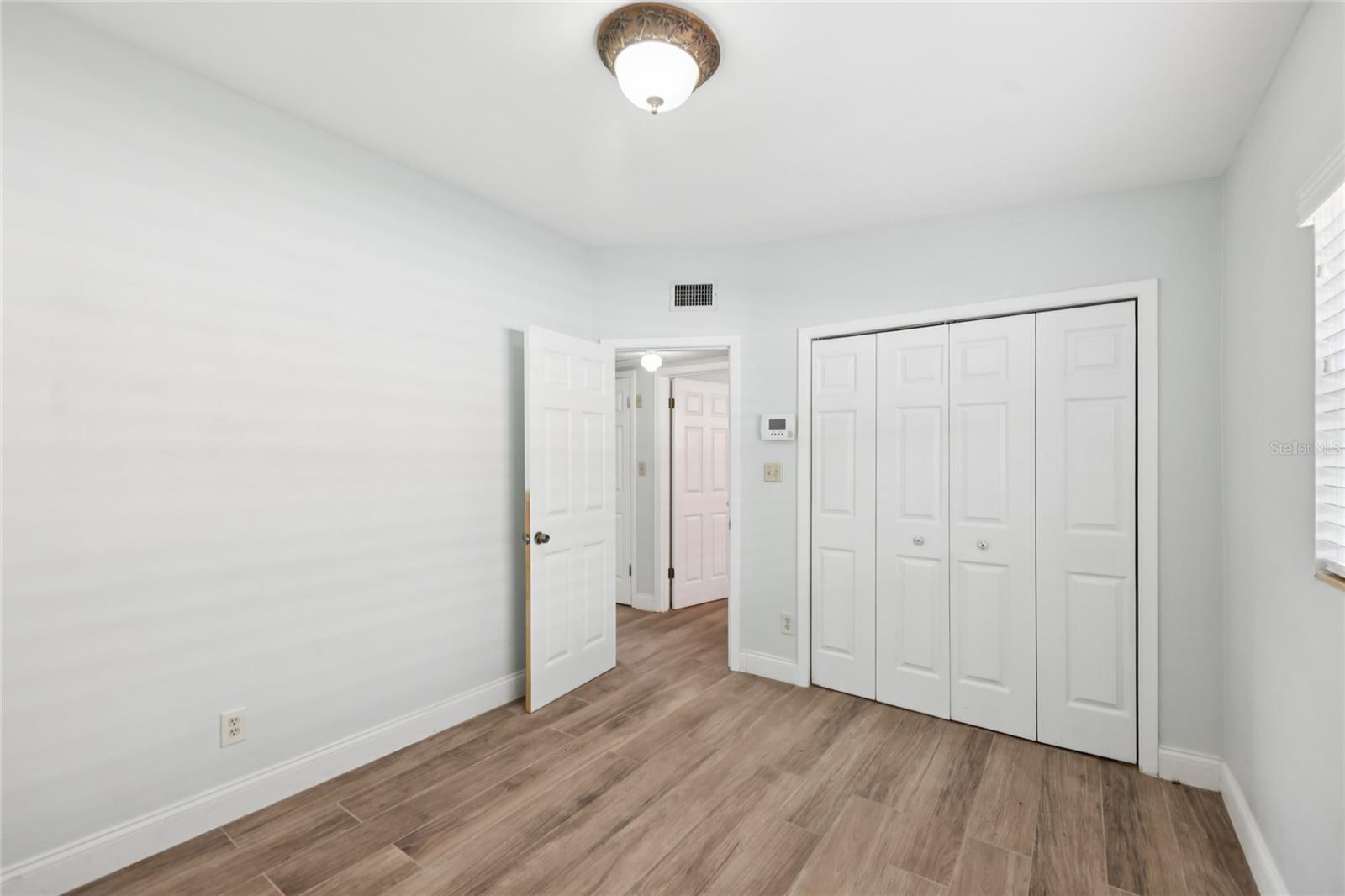 Image 16 of 23 For 1419 Harding Street