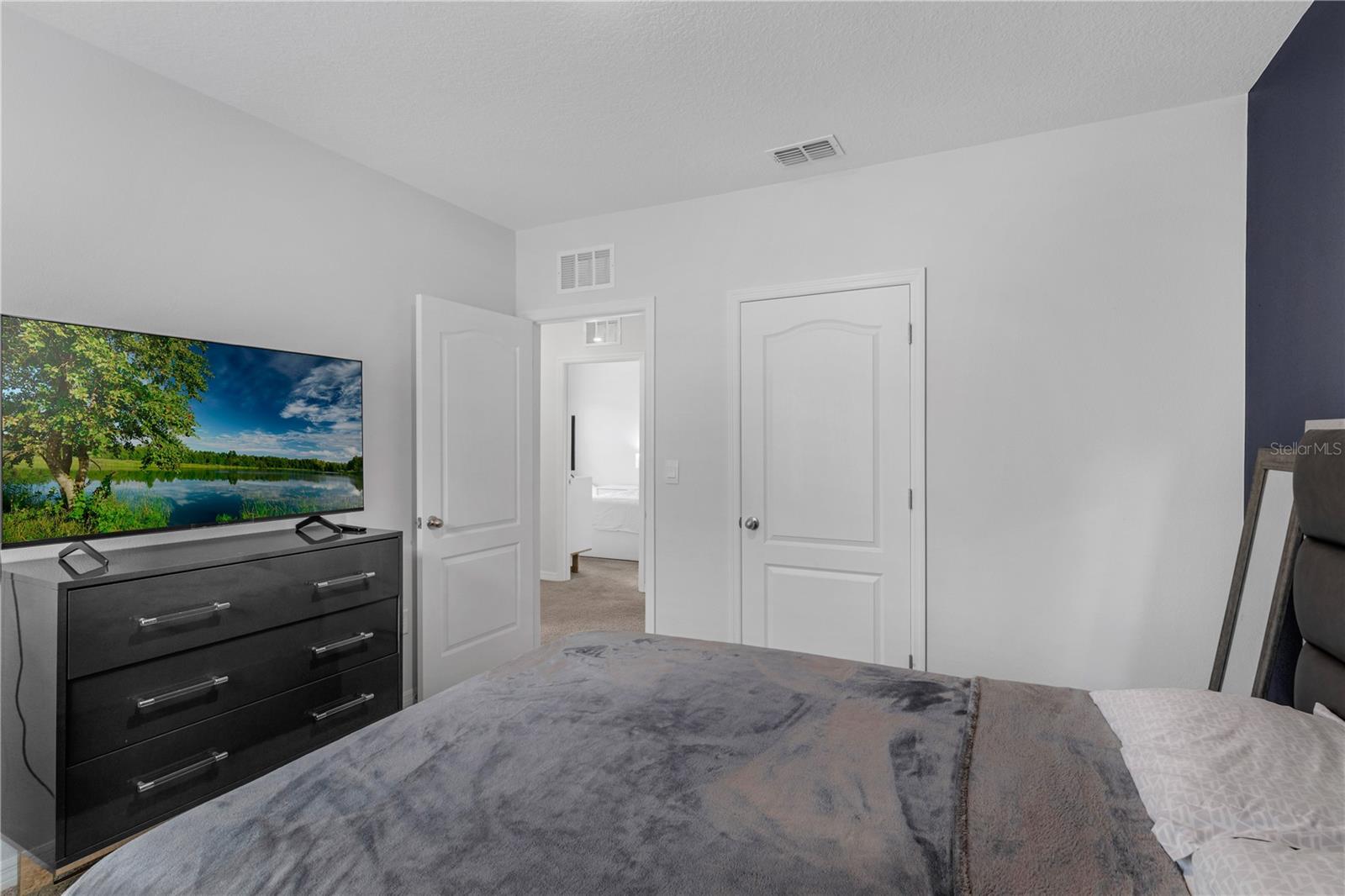 Image 28 of 41 For 1296 Berry Lane