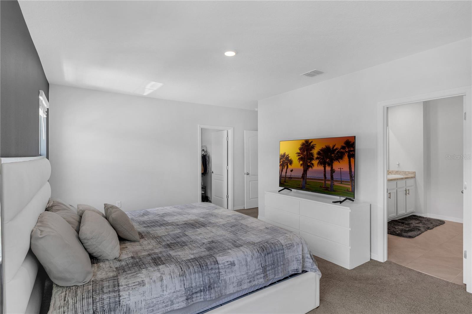 Image 33 of 41 For 1296 Berry Lane