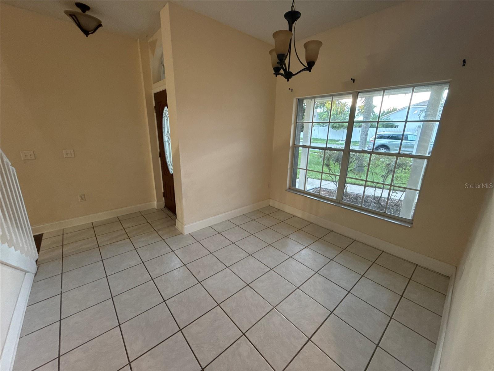 Image 11 of 28 For 605 Brightview Drive