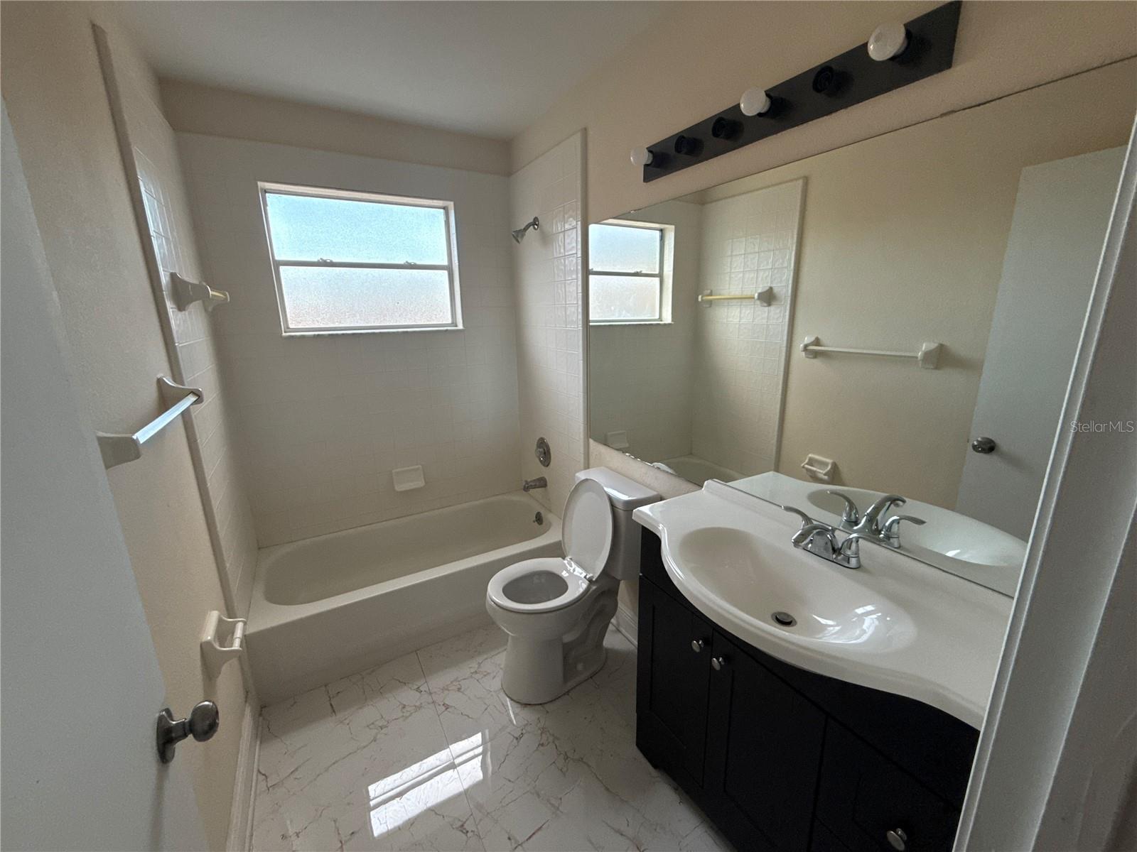 Image 18 of 28 For 605 Brightview Drive