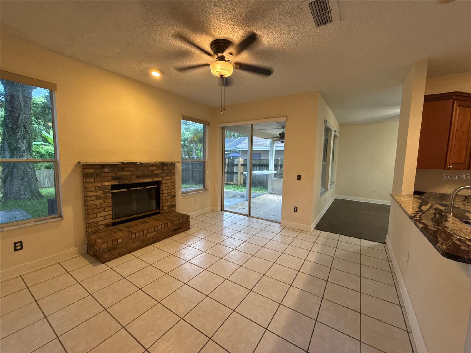 Image 4 of 28 For 605 Brightview Drive