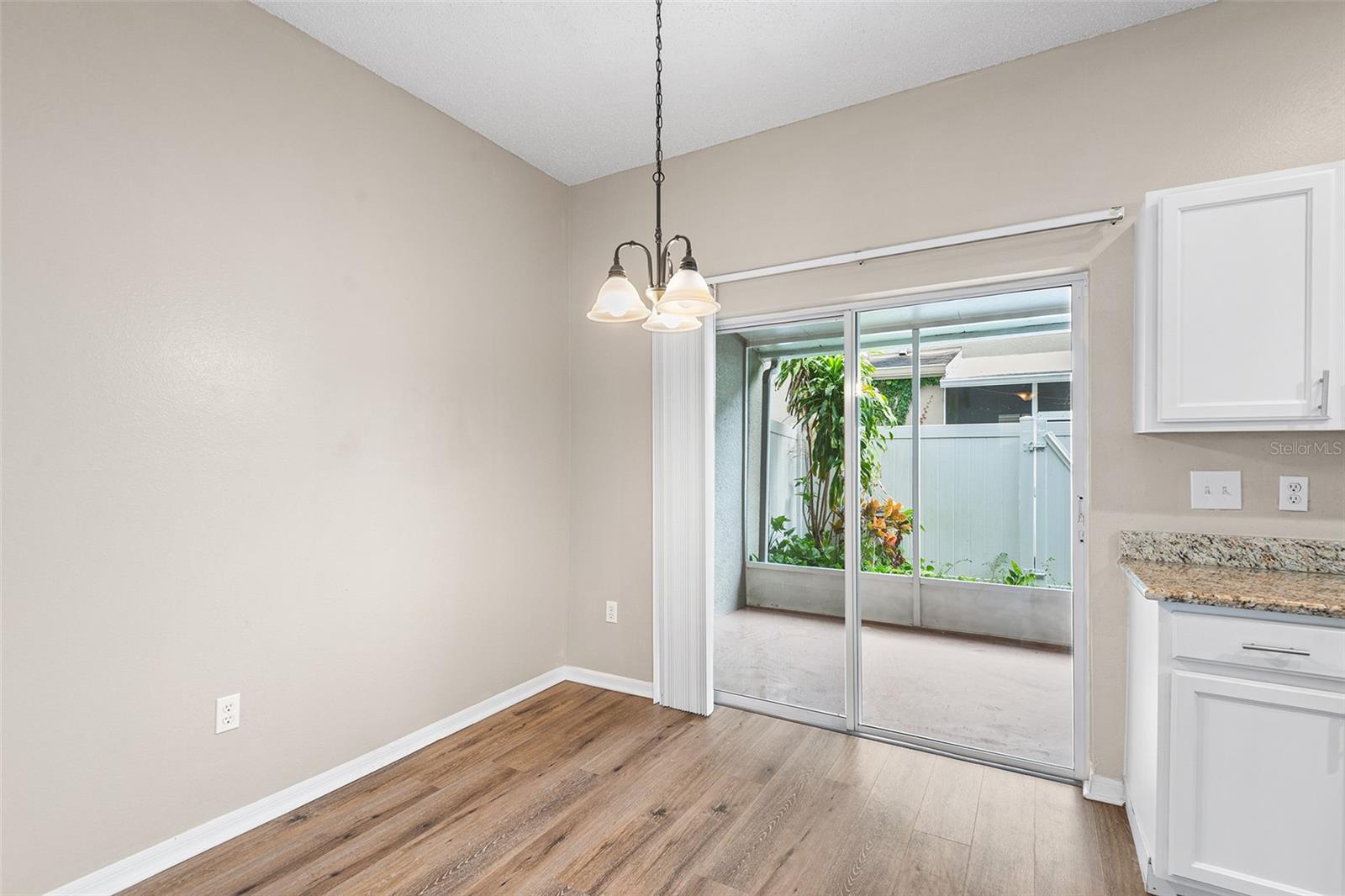 Image 4 of 12 For 10114 Farmingdale Place