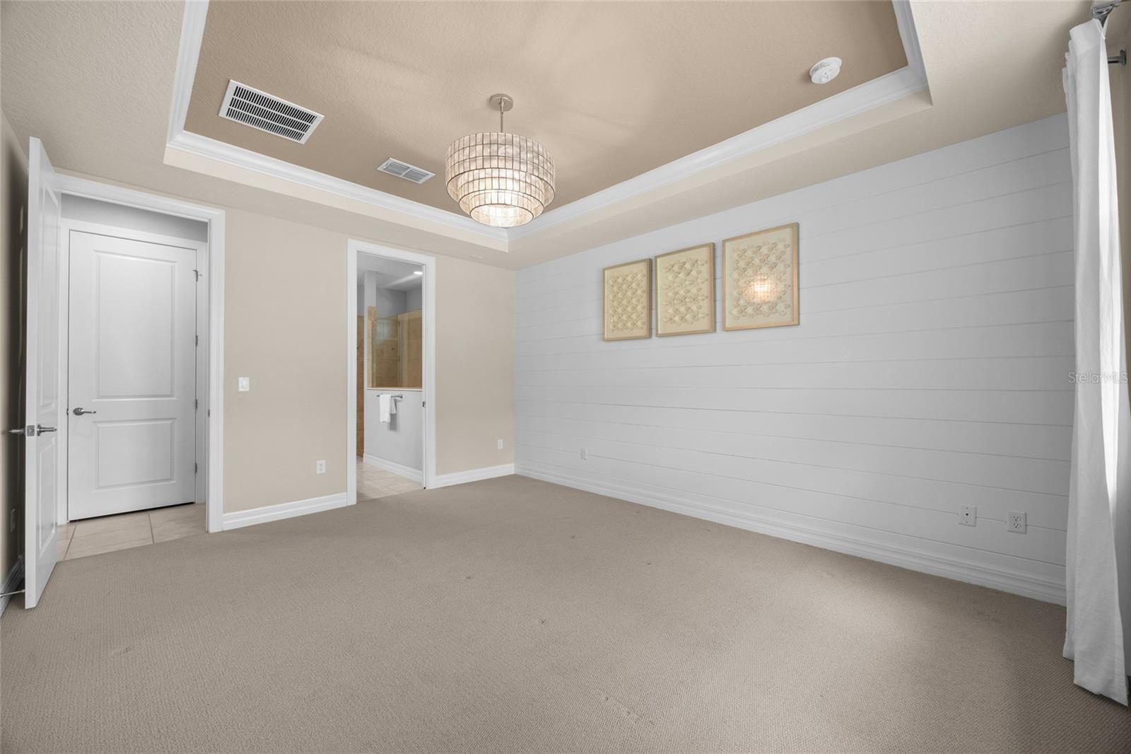 Image 21 of 62 For 2880 Lake Pointe Drive