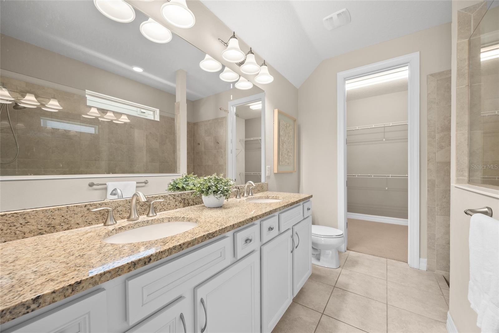Image 22 of 62 For 2880 Lake Pointe Drive