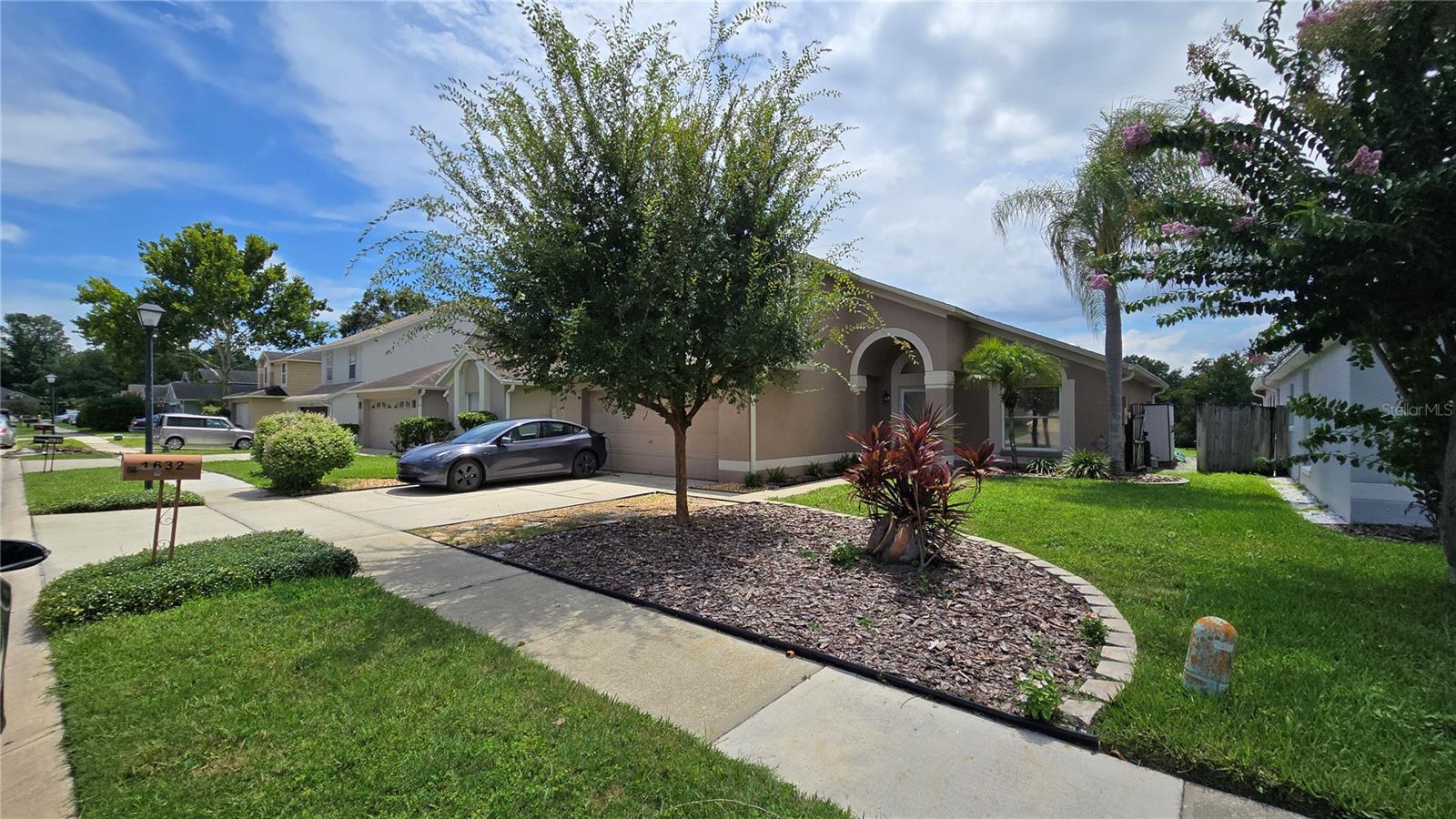 Image 2 of 23 For 1632 Slash Pine Place