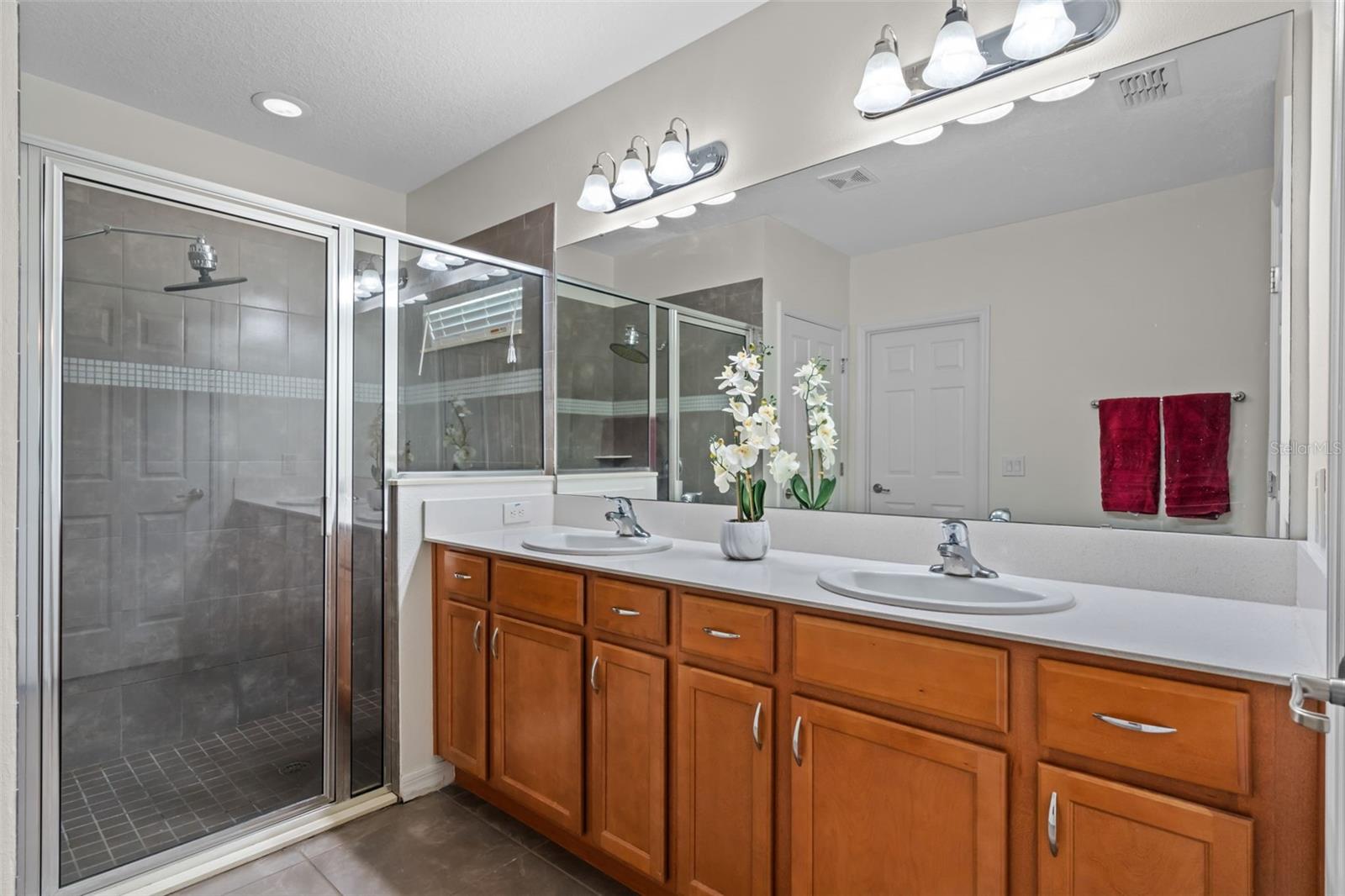 Image 19 of 65 For 1330 Bucktail Court