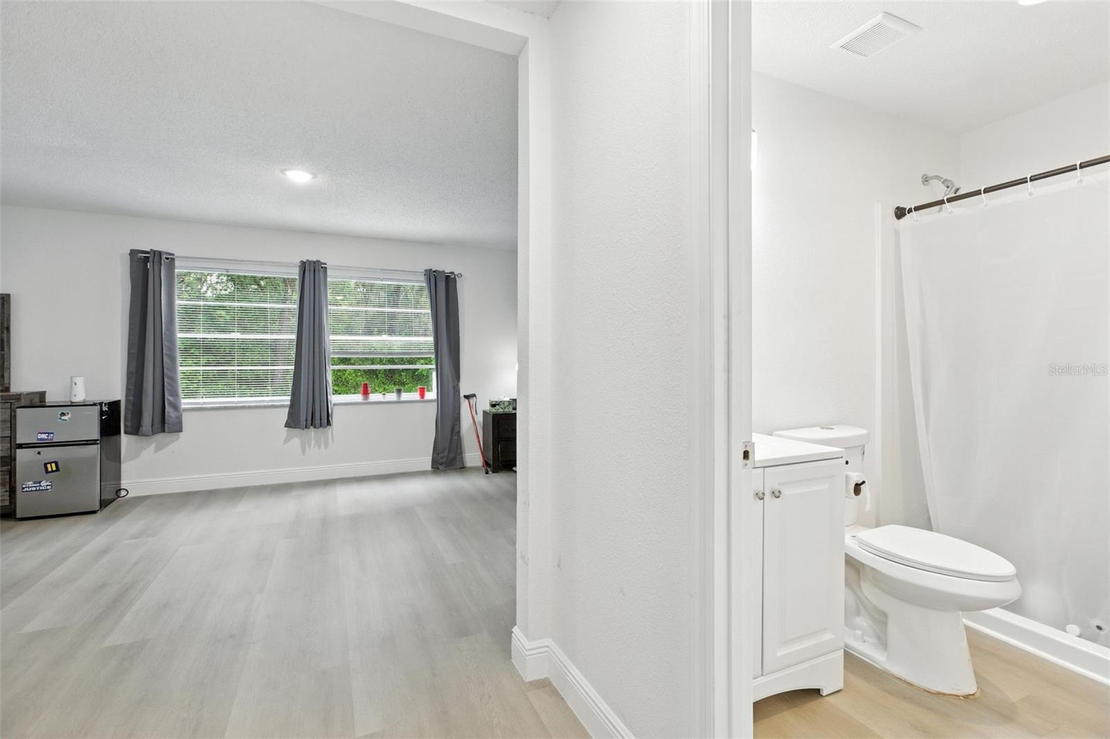 Image 17 of 29 For 711 4th Street
