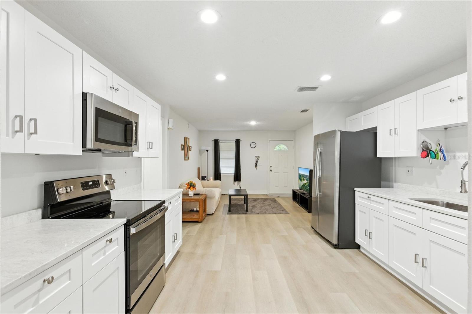Image 8 of 29 For 711 4th Street