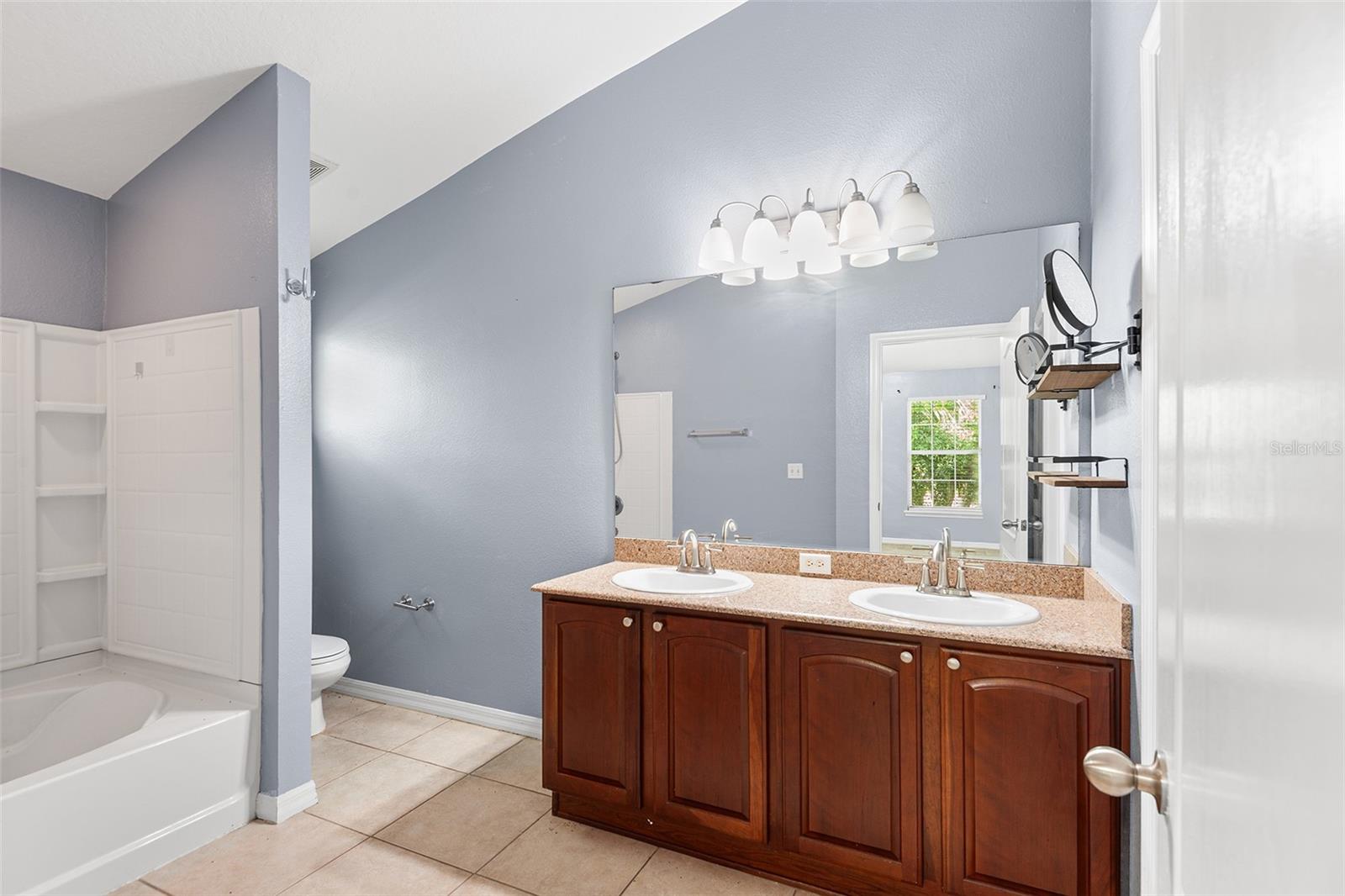 Image 7 of 12 For 6745 Breezy Palm Drive