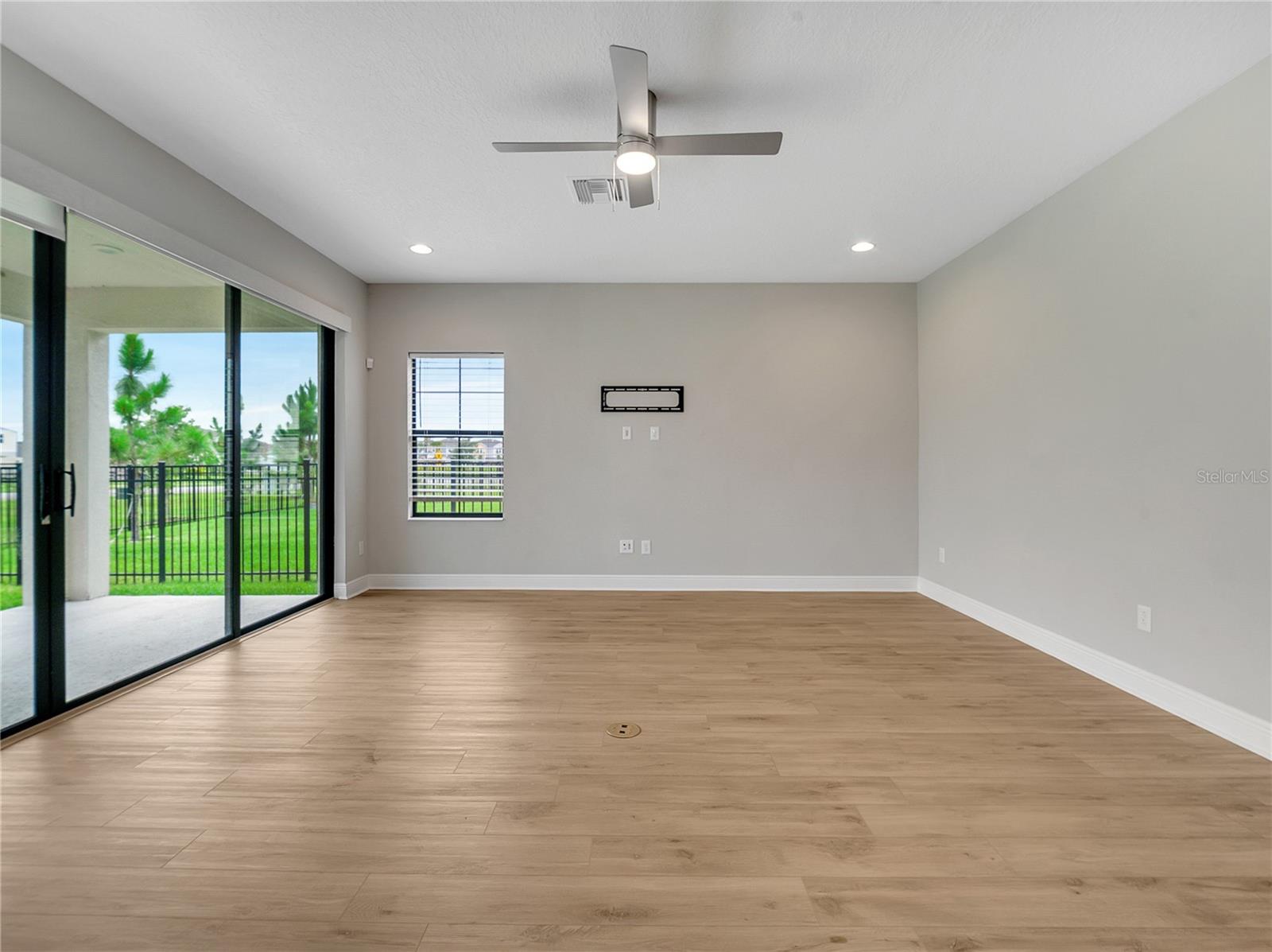 Image 10 of 57 For 14825 Paddock Pond Avenue