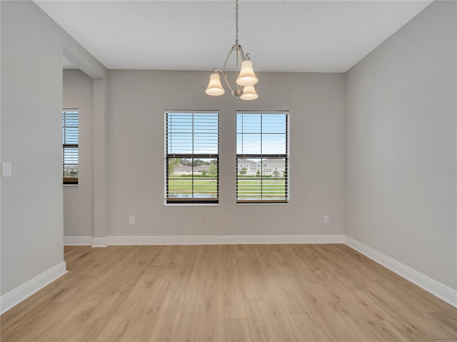 Image 19 of 57 For 14825 Paddock Pond Avenue