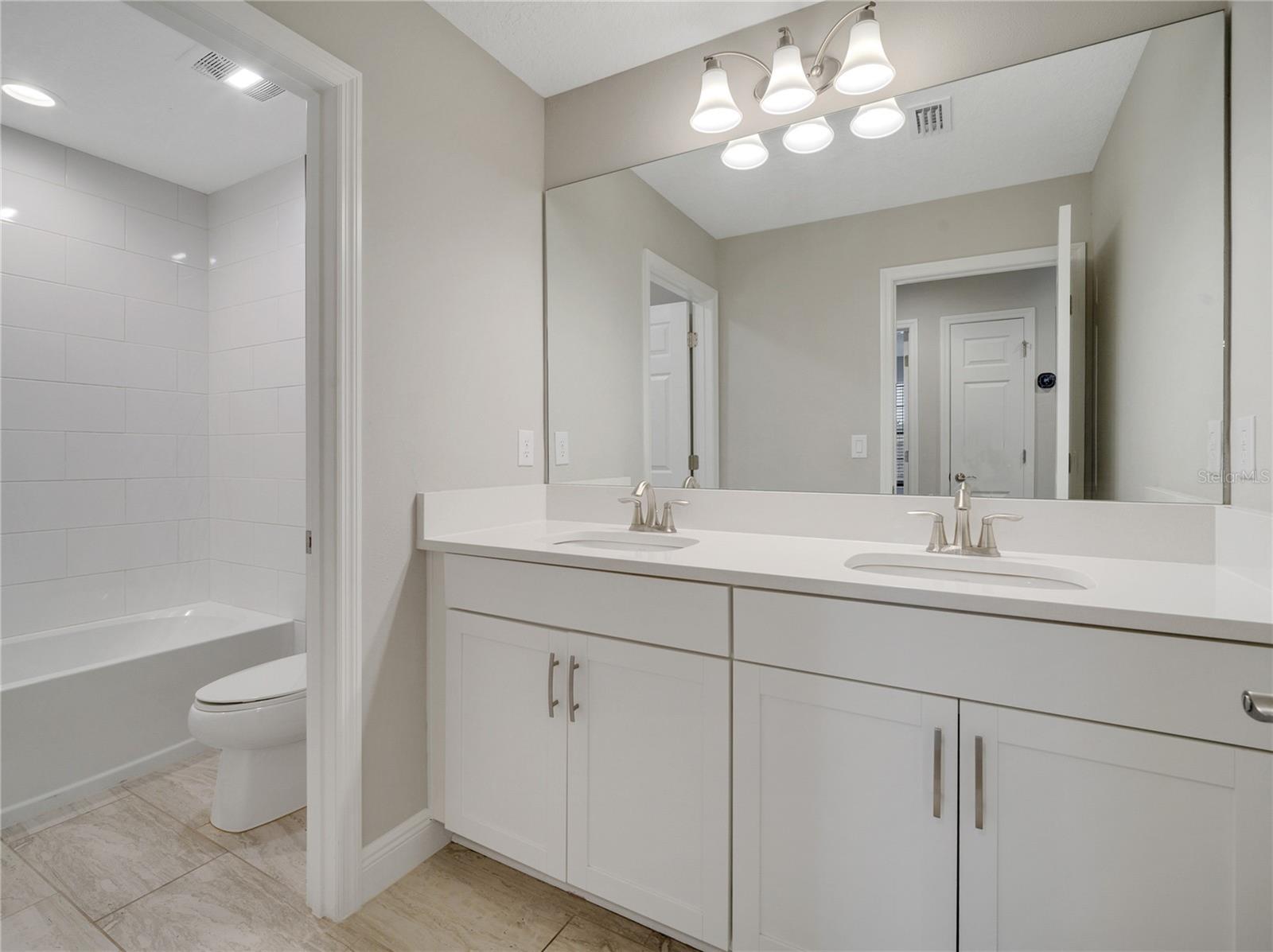 Image 33 of 57 For 14825 Paddock Pond Avenue