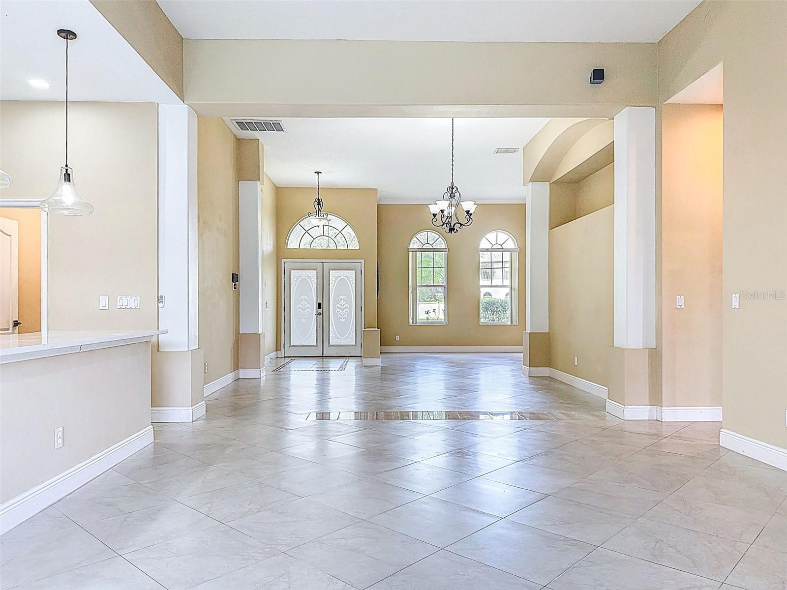 Image 3 of 60 For 11043 Creighton Drive