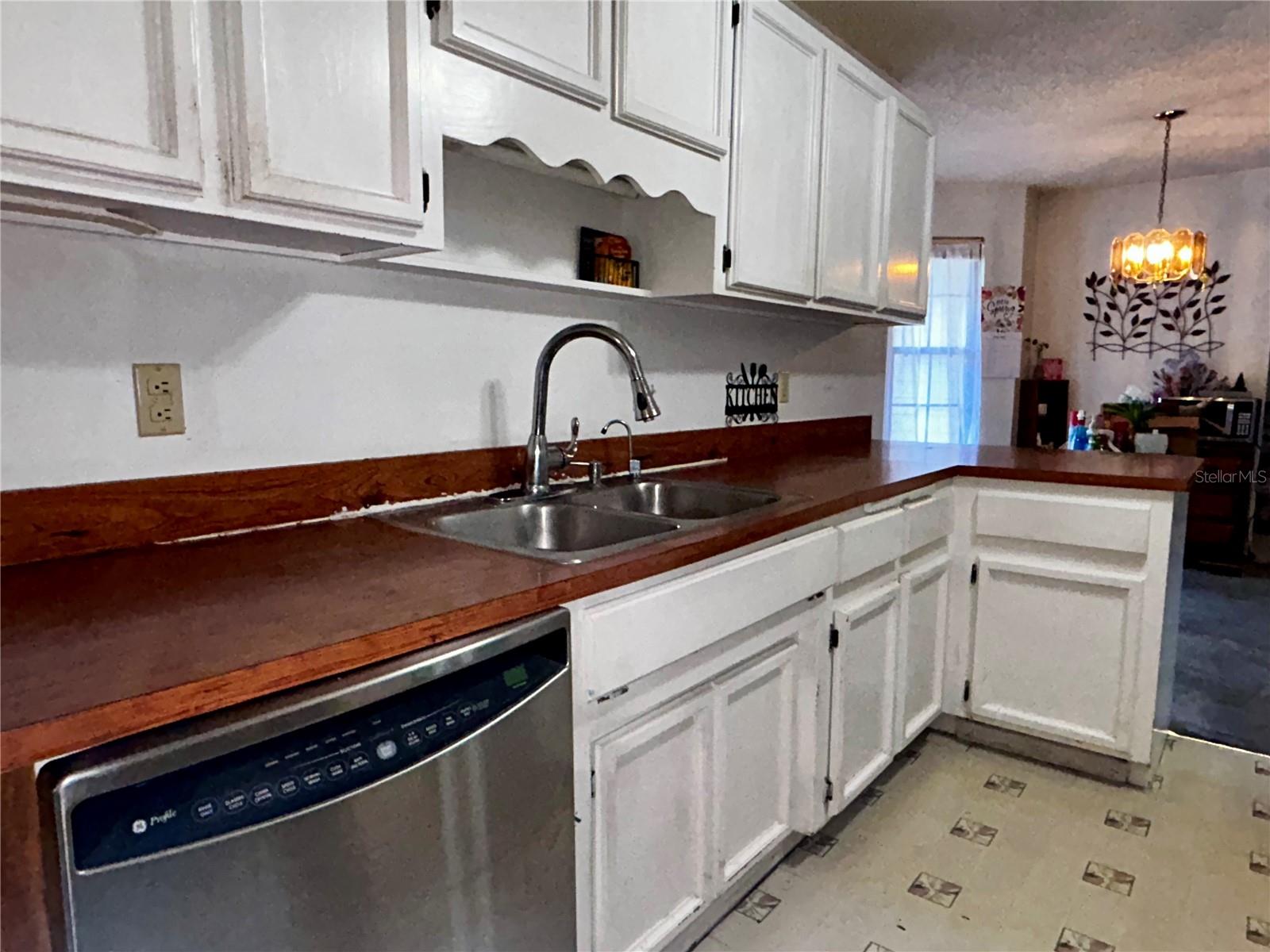 Image 10 of 24 For 628 Robert Livingston Street