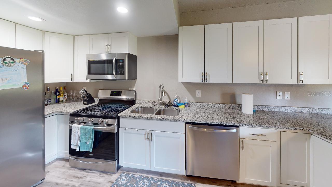 Image 15 of 17 For 133 Oyster Bay Circle 100