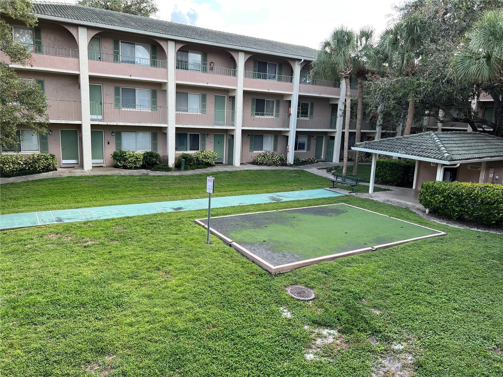 Image 3 of 17 For 133 Oyster Bay Circle 100