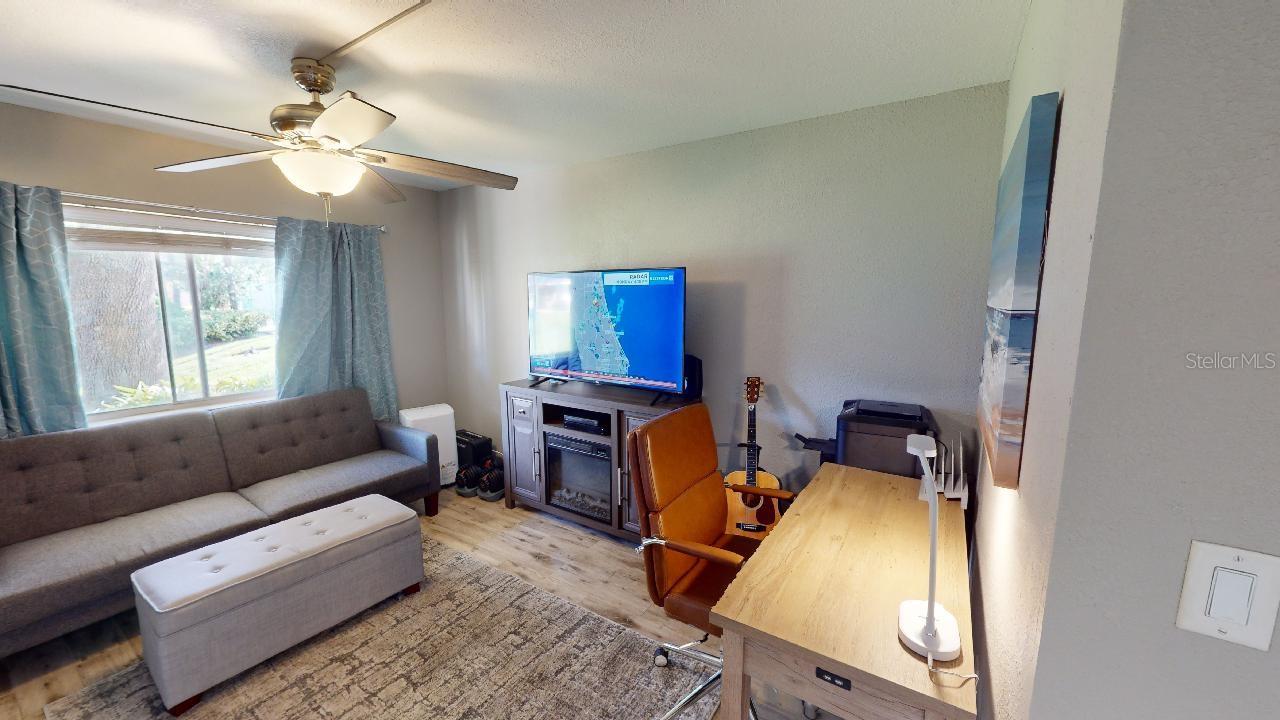 Image 6 of 17 For 133 Oyster Bay Circle 100