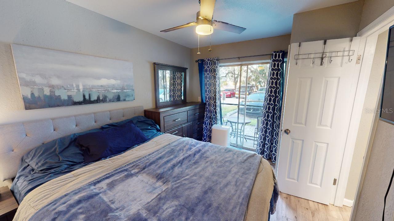 Image 7 of 17 For 133 Oyster Bay Circle 100